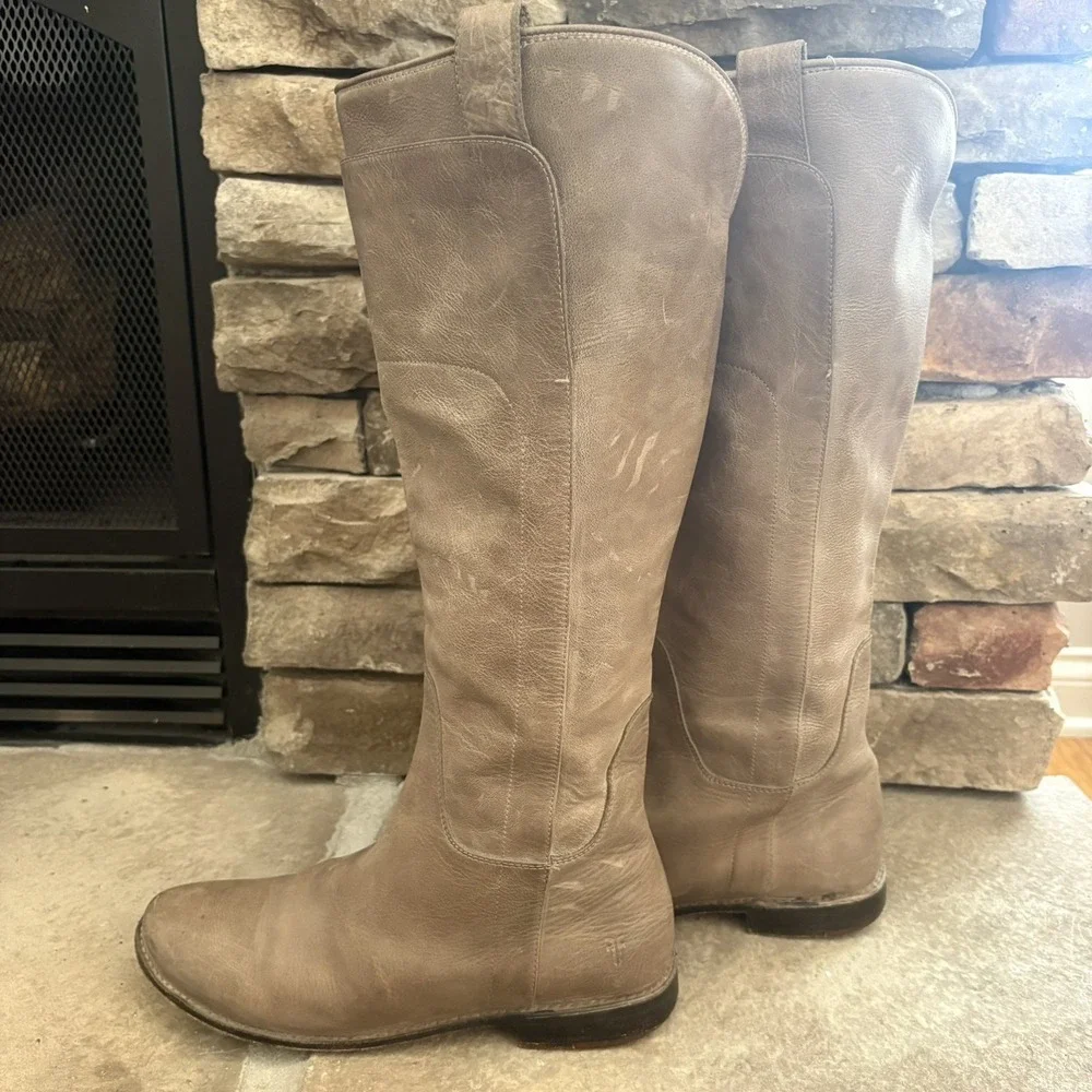 Frye Paige Size 9.5 B Tall Knee High Equestrian Riding Boots Gray Taupe Leather